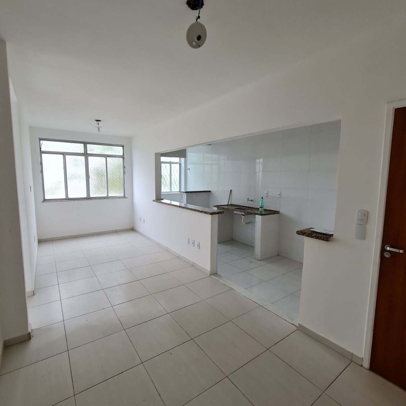 Apartamento recém-reformado – 2qts – Bancários